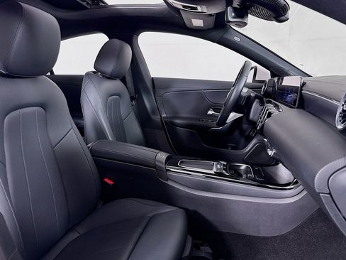 Certified 2026 Mercedes-Benz CLA 250 4MATIC image 5