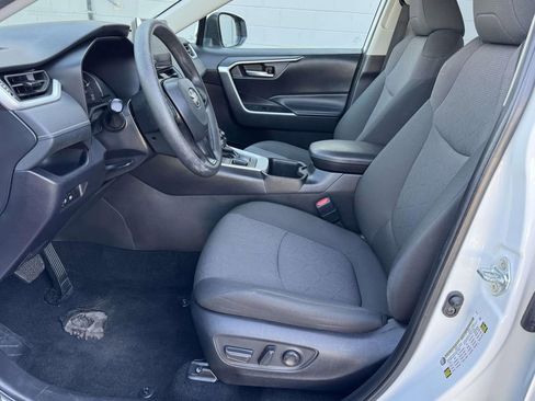 Used 2024 Toyota RAV4 XLE AWD/4WD image 20
