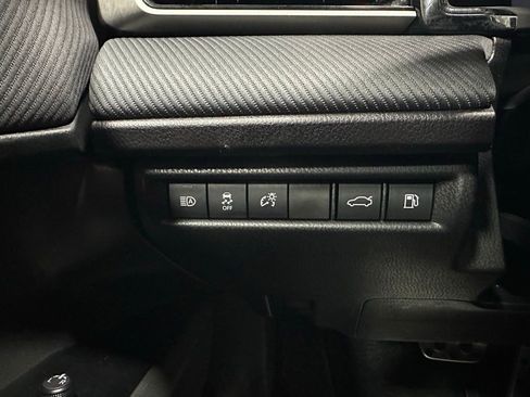 Used 2025 Toyota Camry SE image 17