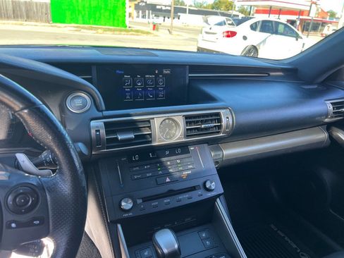 Used 2015 Lexus IS 250 AWD image 12