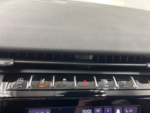 New 2025 Jeep Grand Cherokee Altitude image 14