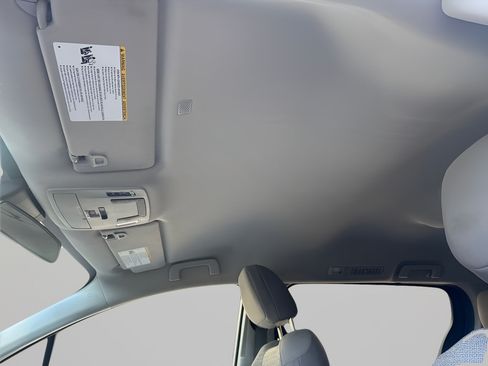 Used 2021 Toyota Sienna LE AWD/4WD image 28