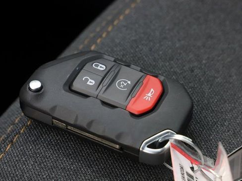 New 2024 Jeep Wrangler Sahara w/ Technology Group image 35