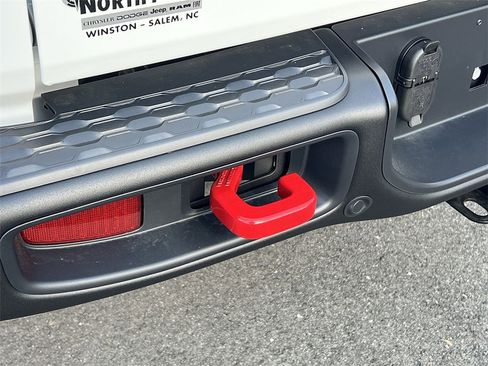 New 2025 Jeep Gladiator Rubicon image 30