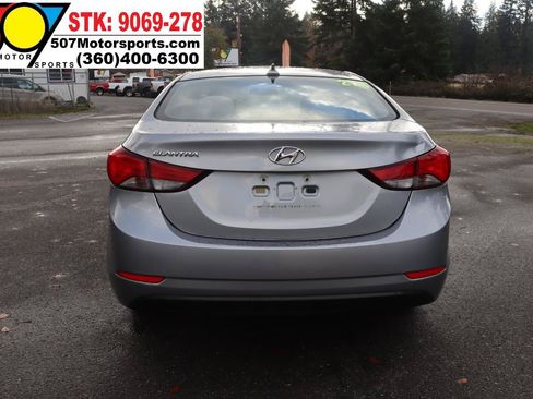 Used 2016 Hyundai Elantra SE FWD image 8
