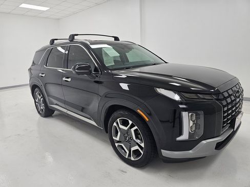 Used 2023 Hyundai Palisade Limited image 2
