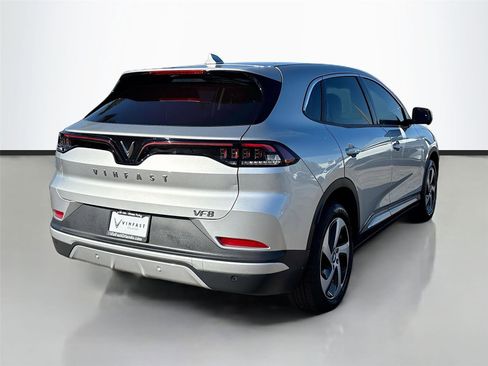 New 2025 VinFast VF 8 Eco AWD/4WD image 7