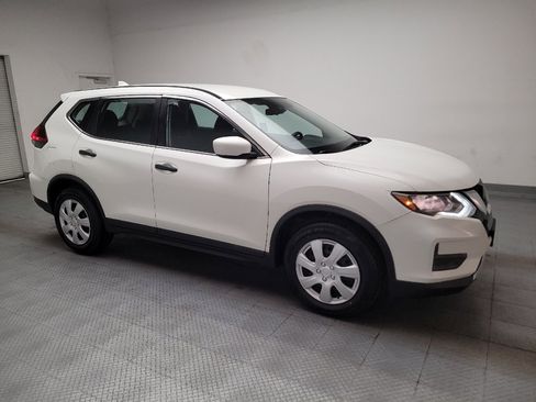 Used 2019 Nissan Rogue S FWD image 11