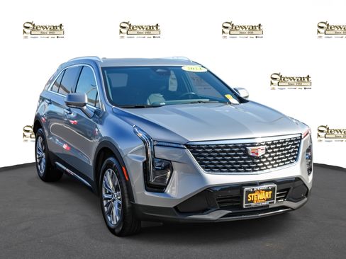 Used 2024 Cadillac XT4 Premium Luxury image 19