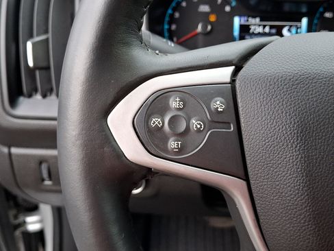 Used 2017 Chevrolet Colorado LT AWD/4WD image 19
