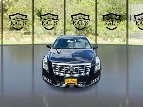 Used 2013 Cadillac XTS Premium w/ Driver Assist Package FWD image 2
