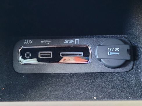 Used 2015 Jeep Grand Cherokee Overland RWD image 20