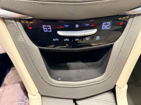 Used 2018 Cadillac XT5 Luxury AWD/4WD image 37