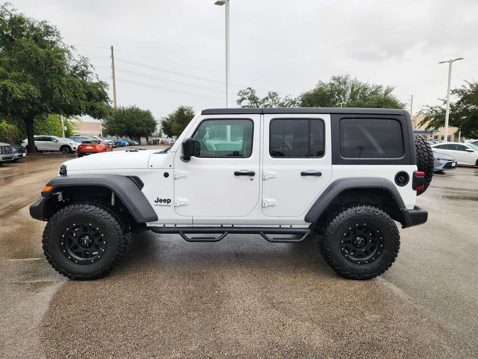 Used 2021 Jeep Wrangler Unlimited Sport w/ LED Headlamp & Fog Lamp Group AWD/4WD image 4