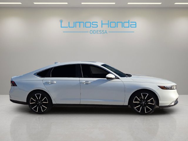Used 2024 Honda Accord Touring image 6