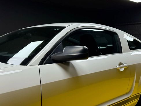 Used 2005 Ford Mustang GT image 9