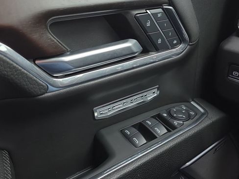 Used 2024 GMC Sierra 1500 Denali image 11