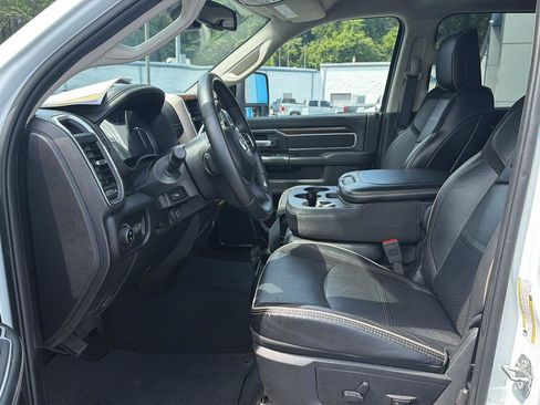 Used 2024 RAM 2500 Laramie AWD/4WD image 10