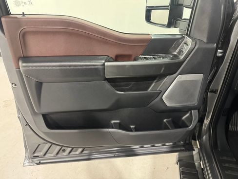 Used 2022 Ford F150 Lariat w/ Equipment Group 502A High AWD/4WD image 18