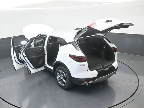 Used 2024 Chevrolet Blazer LT image 63