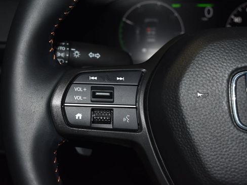 Used 2025 Honda CR-V Sport-L image 9