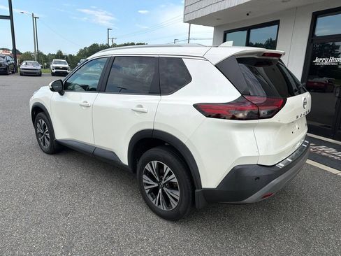 Used 2023 Nissan Rogue SV w/ SV Premium B Package FWD image 7