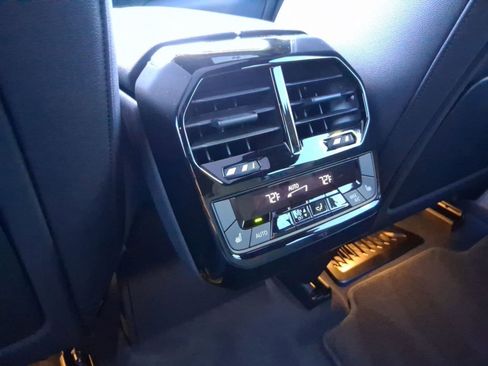 New 2026 BMW iX xDrive60 w/ Premium Package image 29