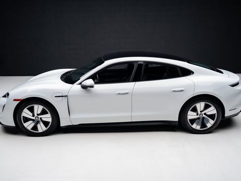 Used 2023 Porsche Taycan w/ Premium Package image 15