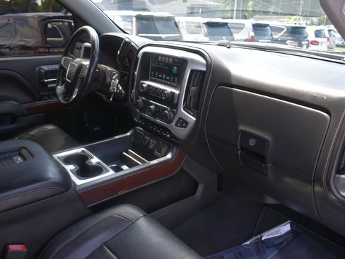 Used 2018 GMC Sierra 1500 SLT w/ Enhanced Driver Alert Package RWD image 13