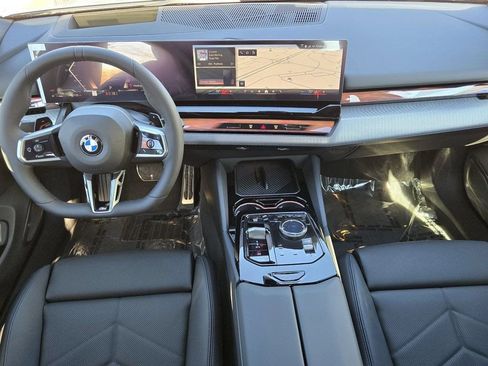 Used 2026 BMW 530i xDrive w/ M Sport Package AWD/4WD image 31
