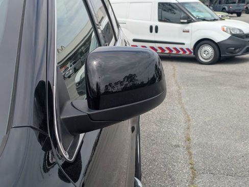 Used 2018 Jeep Grand Cherokee Laredo image 11