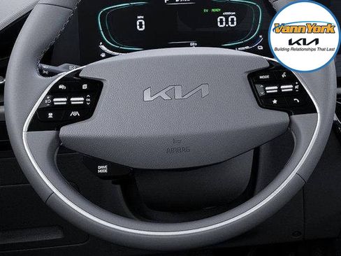 New 2025 Kia Niro EX image 20