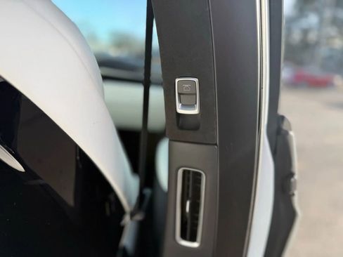 Used 2017 Tesla Model X 100D image 25