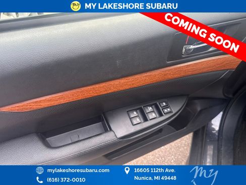 Used 2013 Subaru Outback 2.5i Limited w/ Moonroof Pkg AWD/4WD image 8
