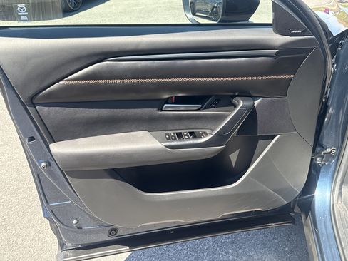Used 2025 MAZDA CX-50 AWD 2.5 Hybrid w/ Cargo Package image 16