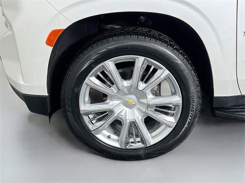 Used 2023 Chevrolet Suburban High Country image 30