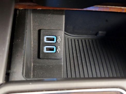 Used 2017 Ford F150 Limited w/ Trailer Tow Package image 8