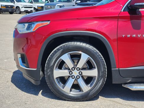 Used 2019 Chevrolet Traverse LT w/ LT Premium Package FWD image 9