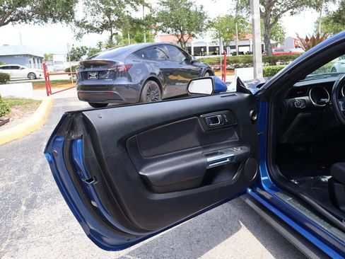 Used 2022 Ford Mustang Coupe RWD image 22