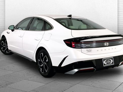 Used 2024 Hyundai Sonata SEL FWD image 11