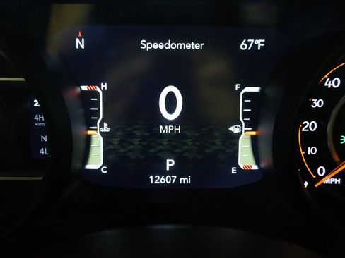 Used 2024 Jeep Gladiator Mojave AWD/4WD image 17