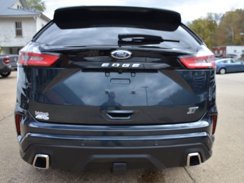 Used 2022 Ford Edge ST w/ Equipment Group 401A image 5