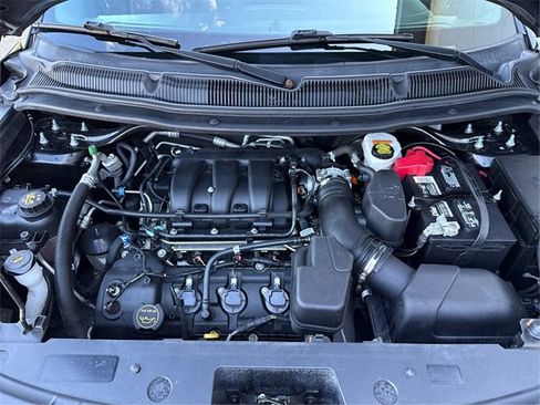 Used 2019 Ford Explorer XLT w/ Class III Trailer Tow Package image 26