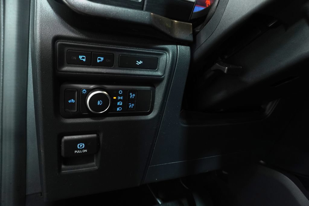 Used 2022 Ford F150 XLT w/ Equipment Group 302A High RWD image 25
