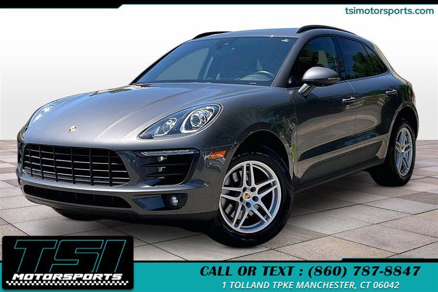 Used 2018 Porsche Macan AWD/4WD image 1