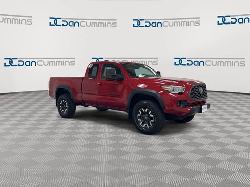 Used 2020 Toyota Tacoma TRD Off-Road AWD/4WD image 2