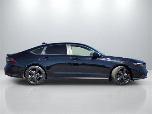 Used 2024 Honda Accord Sport image 3
