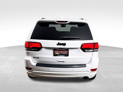Used 2020 Jeep Grand Cherokee Altitude AWD/4WD image 7
