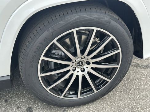New 2026 Mercedes-Benz GLS 450 4MATIC image 14