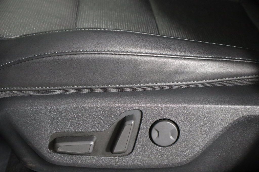Used 2023 Kia Niro Wave w/ Wave Preserve Package FWD image 24